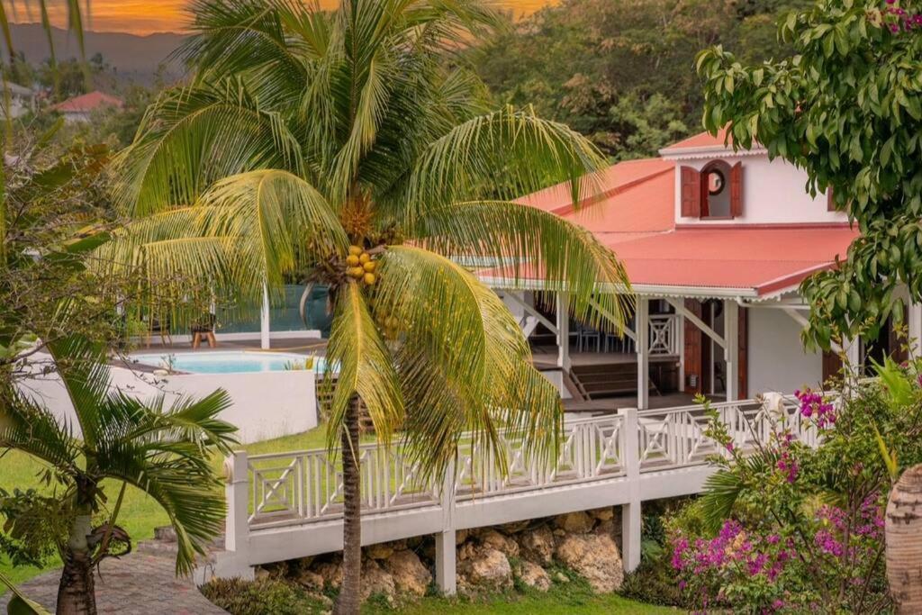 לה גוסייר Spacieuse Villa Corossol Avec Piscine Et Jeux Exterieurs מראה חיצוני תמונה